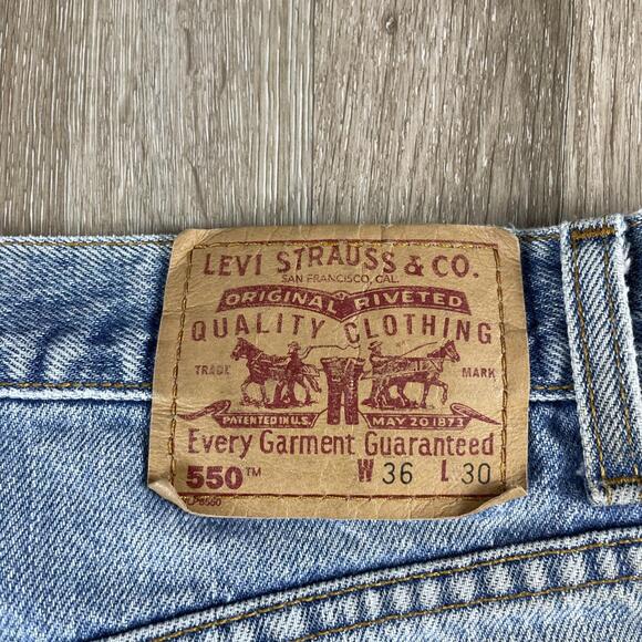 Vintage Levi's 550 Blue Jeans Men's 36 X 30 Distressed Light Wash Fade Relaxed - Picture 12 of 12